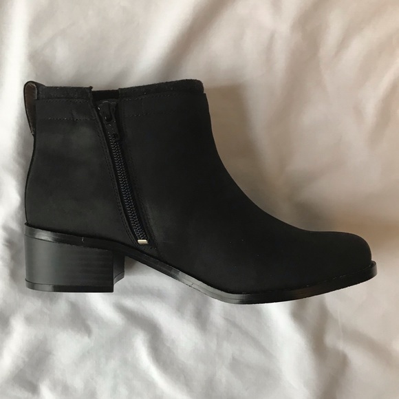 Vionic Joslyn Ankle Boot 5 Suede Leather Side Zip Short Stacked Low Heel Black - Picture 10 of 12